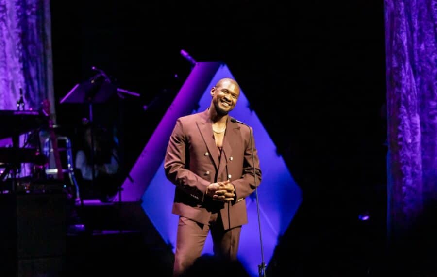 Apollo Theater celebrates 90th anniversary at star-studded event honoring Usher, Babyface Apollo Theater celebrates 90th anniversary at star-studded event honoring Usher, Babyface